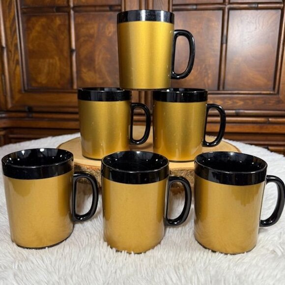 Vintage Set of 6 West Bend Thermo-Serv Gold Black Insulated Mugs Made in USA - Picture 1 of 8